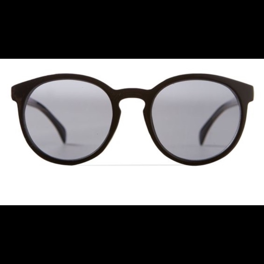 🕶NWT Black Rollin Round Sunglasses🕶